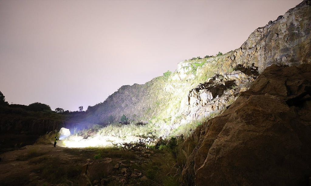 Essential tools for hiking in Arabia