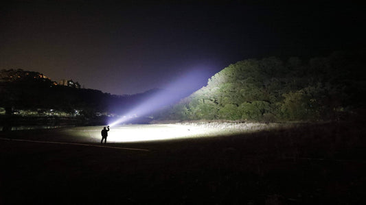 مصباح يدوي led - imalentstore.ae